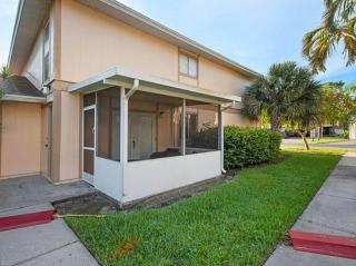 2 Bedroom 1 Bath Condo - 2