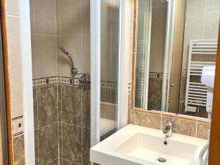 Appartement 3 pièces pour 6 personnes, balcon exposé sud-ouest, parking - FR-1-263-637 - 2