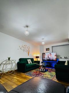 Luxury Holiday Apartments - 7