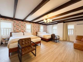 6000sf Luxe Estate Pond|Tennis|Sauna|Hottub|Movie - 5