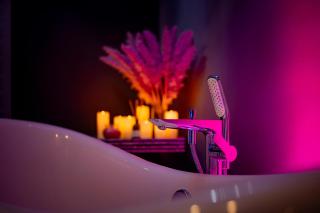 Grey Champagne Spa by Secret Apartament - 8