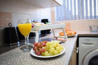 Spacious 3-Bed Near New Cross Hospital WV10 - 5