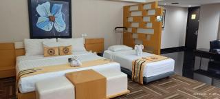 Merlynn Park Hotel - 8