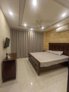 The Serene Corner - 0