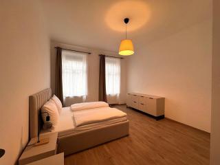 Bright Rooms, 6 Minutes to Metro U3 - 8