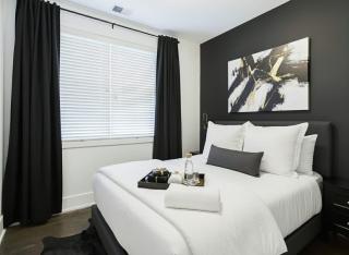 King Bed with Chefs Kitchen and Free Parking - Pets OK - 6