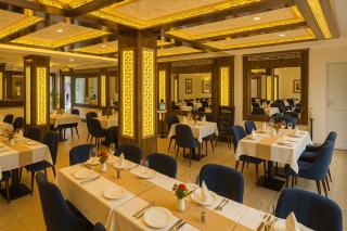 Royal Chamber Rooms Restaurant & Rooftop Bar - Near Pashupatinath & Airport - 3