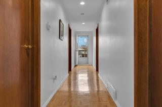 Bright 3BR Upper Level Stay • Pet Friendly - Windsor - 4