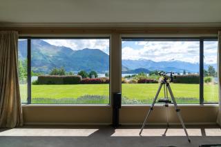 Beacon Point Lakeview Escape - Spacious - Stylish - 0