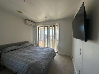 A cozy share room in Springvale - 3