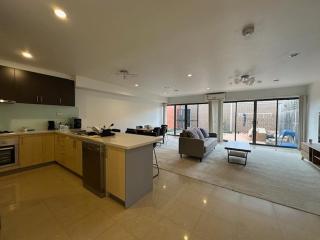 A cozy share room in Springvale - 2