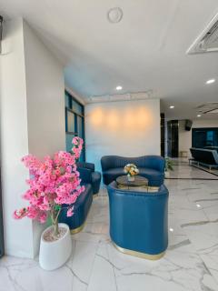 The Answer Hotel - 7