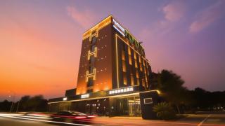 H-hotel Riverside - 9