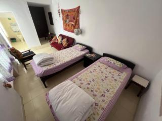 Nadya Homestay For Female & family - 7