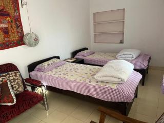 Nadya Homestay For Female & family - 8