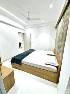 Entire 2BHK Flat for Guest - 6