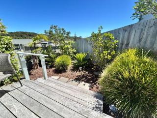Modern & Central 'Nautical' Chalet - Mangawhai Heads - 9
