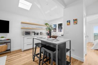 Bay View Bungalow - 8