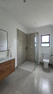 Modern Farmhouse, Pool, WiFi in Estate - 7