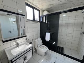 Hammer Luxury Guesthouse - 5