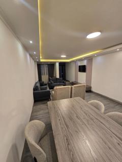 Hammer Luxury Guesthouse - 8