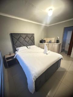 The Light Guest House - 5