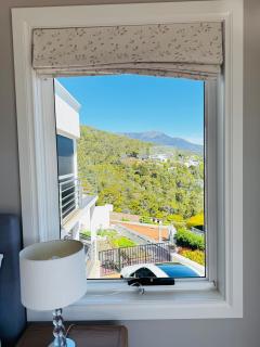 Stunning sandy bay retreat - 4