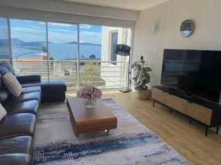 Stunning sandy bay retreat - 1