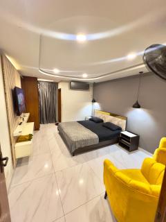 Bahria Guest House - 0