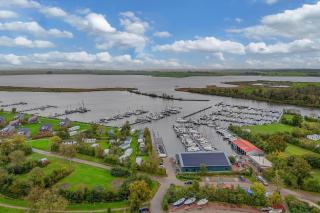 'Langs de Kleine Haven', Sfeervol Chalet op 5 Sterren Vakantiepark De Kuilart - 4