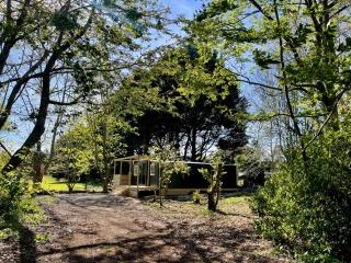 Tiny Haven Taupō- 10 mins from town centre- second accommodation on site our working homestead - 5