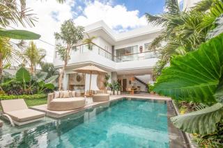 Coastal Elegance 4BR Villa, 400m to Finns, - 9