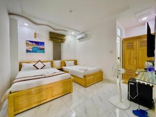 The Diamond Hotel - 4