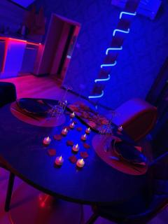 Love room avec jacuzzi privé - 9