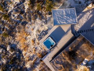 Ny og moderne hytte med sauna, jacuzzi og eget spillrom med biljard og dart Gratis elbillading og strøm inkludert i prisen - 1