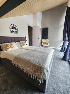 Duplex with private Sauna & Mountain View - 4