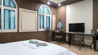 Marina Style Sea View Hotel - 8