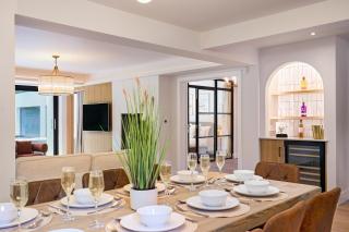 Arden House - Luxury Home with Hot Tub - Games Room - Fire Pit - 4