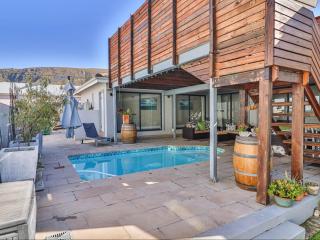 Hermanus Cliff Path Lodge - No Load-shedding - 6