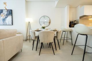 Elegant 1BR Getaway in Al Reem Island Living - Abu Dhabi - 2