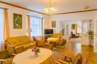 Retro Apartment 120 m2 - 0