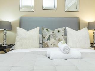 Hermanus Cliff Path Lodge - No Load-shedding - 5