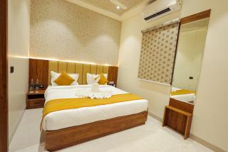 THE TAJ PEARL HOTEL - 3