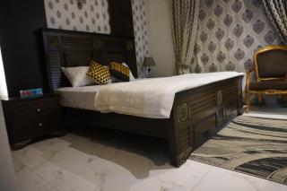 Modern 3 Bedroom Entire Home in DHA Phase 6 Near Raya - Lahore - 0