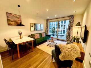 Home2Home - Train Station - 8