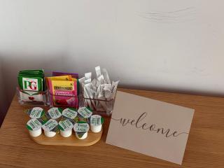 Luxurious and Spacious Central London room in Canary Wharf with a City View & a Private Bathroom - 3