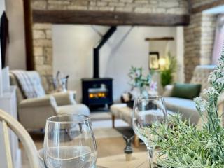 Cosy Rutland Cottage I 2BR I Near Stamford I Free private Parking by Belmont Places - 0