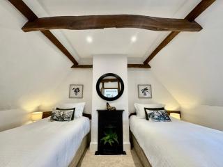 Cosy Rutland Cottage I 2BR I Near Stamford I Free private Parking by Belmont Places - 6