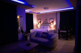 HolidayDays Near O1 - 9