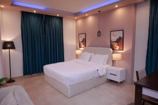 HolidayDays Near O1 - 8